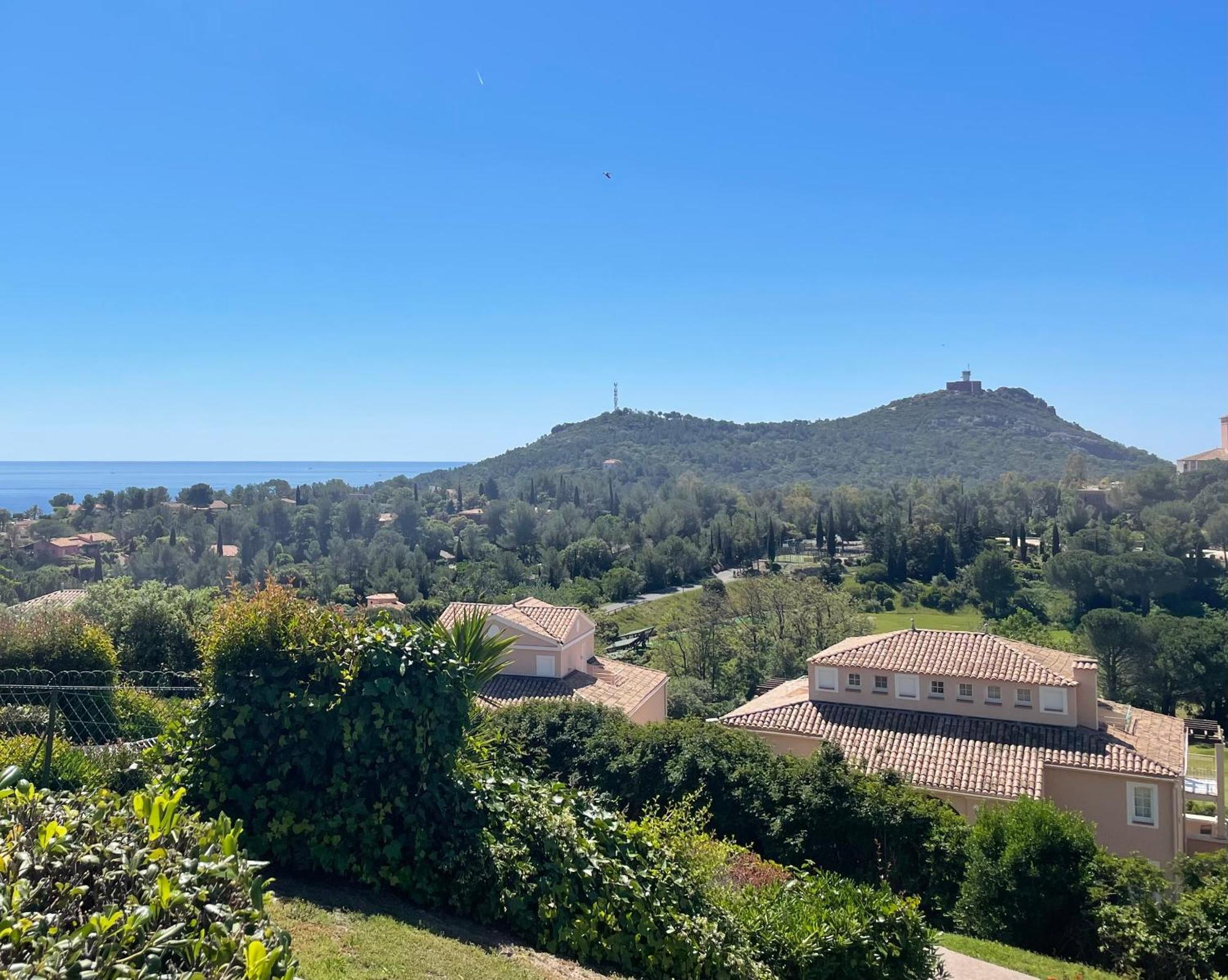 Village Cap Esterel, Piscine, Plage Saint-Raphaël المظهر الخارجي الصورة